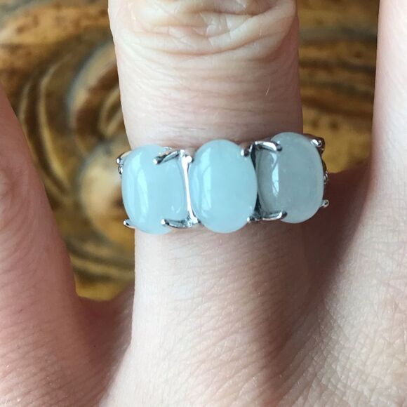 Natural Jade Sterling Silver Trilogy Ring Size 6 - Picture 1 of 9